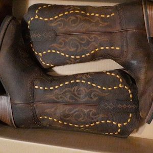 Justin copper kettle size 7b boots only worn once